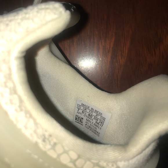 🍂  Adidas Women’s Sneakers.🍂 - Picture 5 of 5